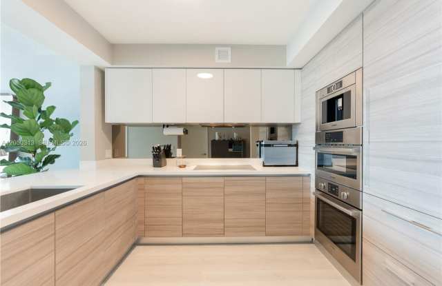 330 Sunny Isles Boulevard 51404, Sunny Isles Beach, FL 33160 - 5624 photos photos