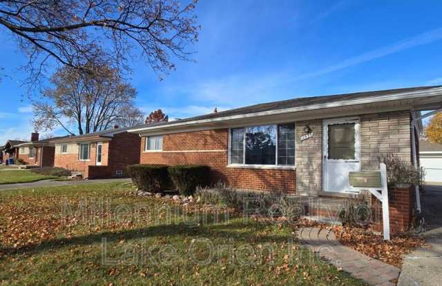 11539 Hanford Dr - 11539 Hanford Drive, Warren, MI 48093