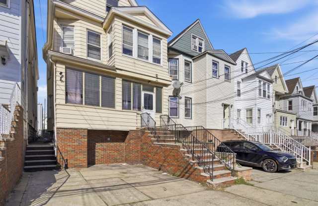 35 WEST 52ND ST photos photos