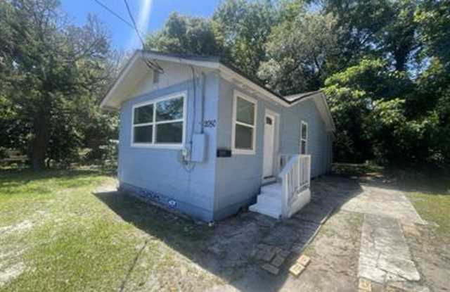 2050 W 40th St - 2050 West 40th Street, Jacksonville, FL 32209