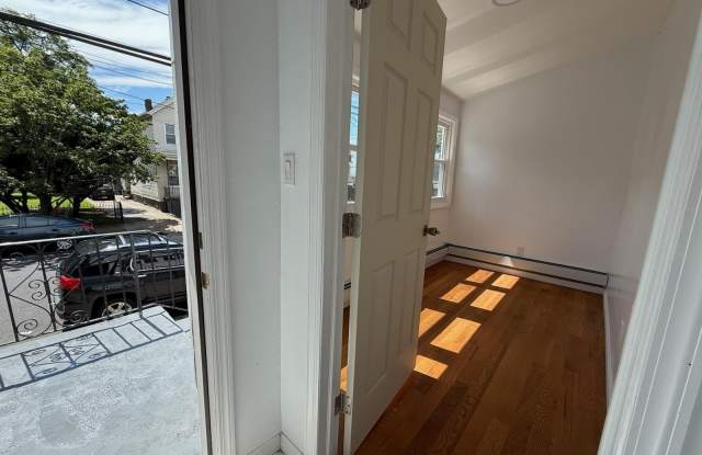 82 MCADOO AVE Gallery 2