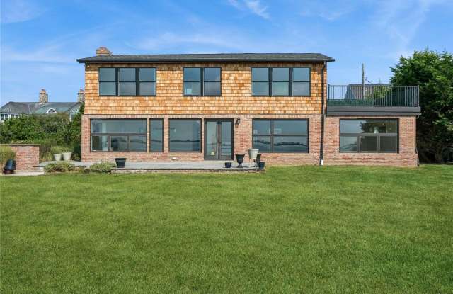 42 Barracuda Road - 42 Barracuda Road, East Quogue, NY 11942