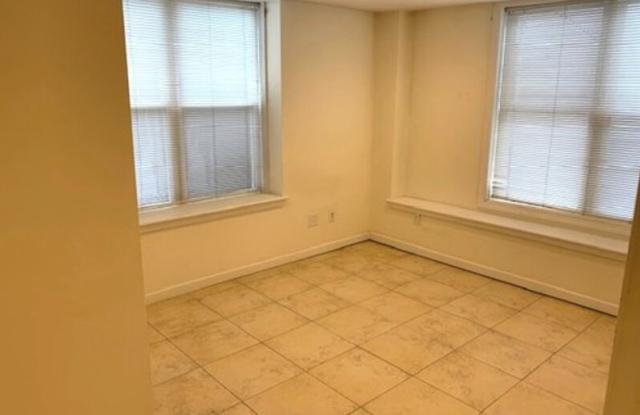 361 Pearl Street, Unit 2 Gallery 4