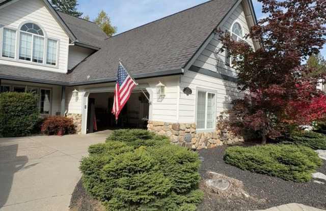 Spacious 4-Bedroom Idaho Home with Bonus Room, Fenced Yard & Oversized Garage Gallery 4