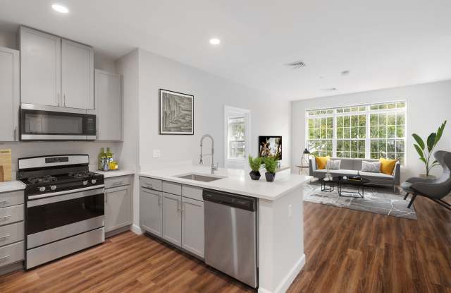 Halstead Salem Station photos photos