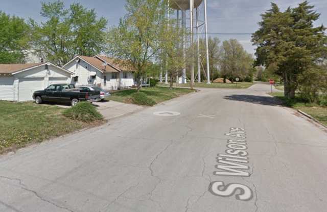 3 Bed / 1 Bath Home — 901 W 7th, Chanute KS photos photos