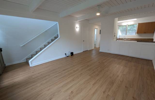 Newly Remodeled 2 bed 2 Bath Townhouse at Waialae Gardens in Kahala Gallery 1