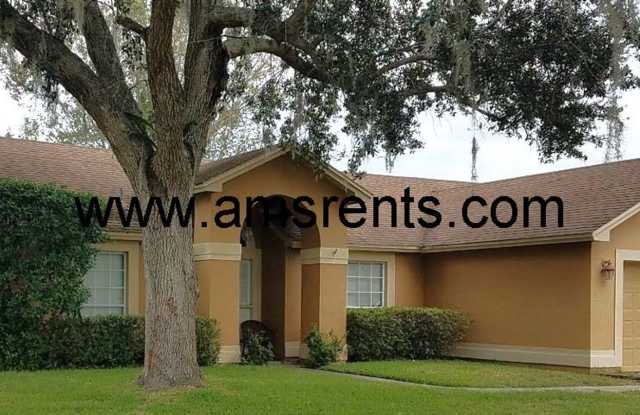 Spacious 4 Bedroom House in Chickasaw Trail subdivision photos photos