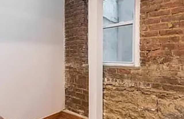 543 W 49th St Apt 12B Gallery 4