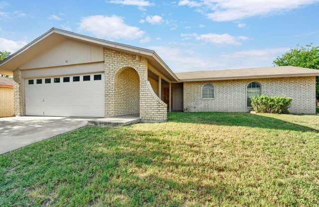 97 Michelle Dr. is now available photos photos 97 Michelle Dr. is now available photos photos