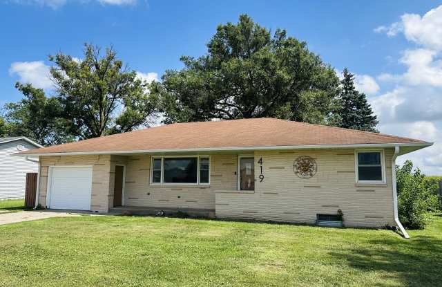 419 3rd Street - 419 3rd Street, Low Moor, IA 52757