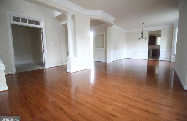 42667 FRONTIER DRIVE Gallery 3