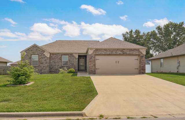 Modern 3 Bed / 2 Bath Home with Open Layout & Fenced Yard photos photos