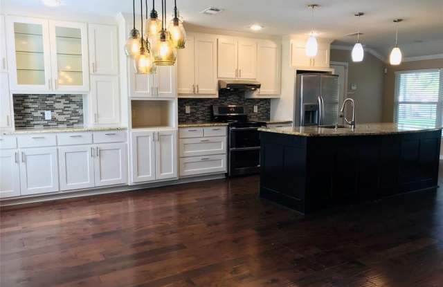 14404 Southern Pines Drive Gallery 4