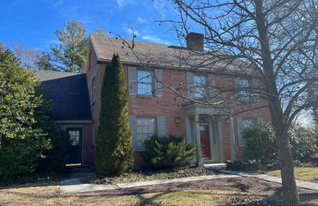 220 N GEORGIA AVENUE - 220 North Georgia Avenue, Martinsburg, WV 25401