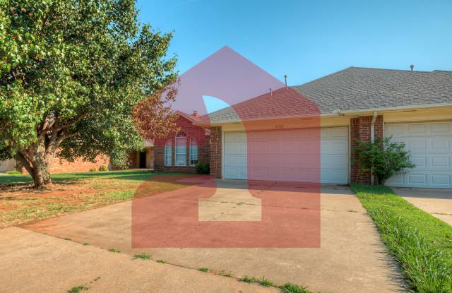 2701 Silvertree Drive Gallery 3
