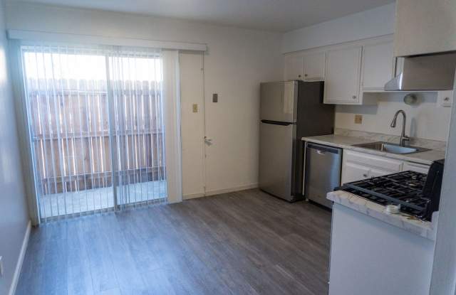Lone Tree Way photos photos