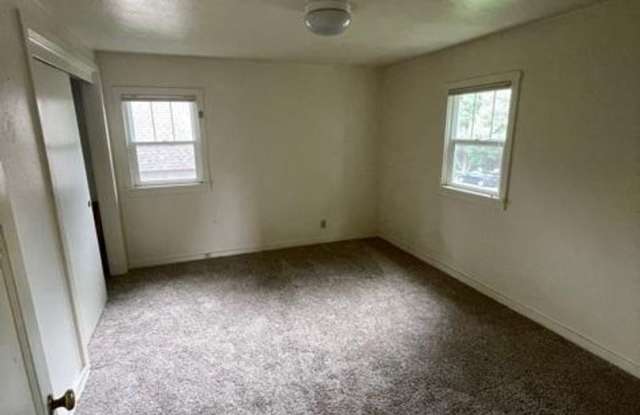 Three Bedrooms on West 2nd Ave Gallery 4
