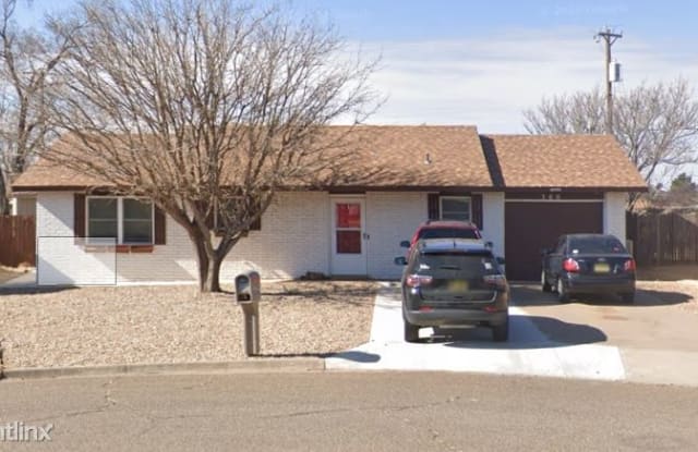 300 Tucker Cir - 300 Tucker Circle, Clovis, NM 88101