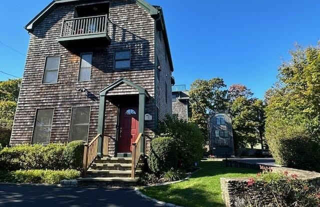 59 Roseneath Avenue - 59 Roseneath Avenue, Newport, RI 02840