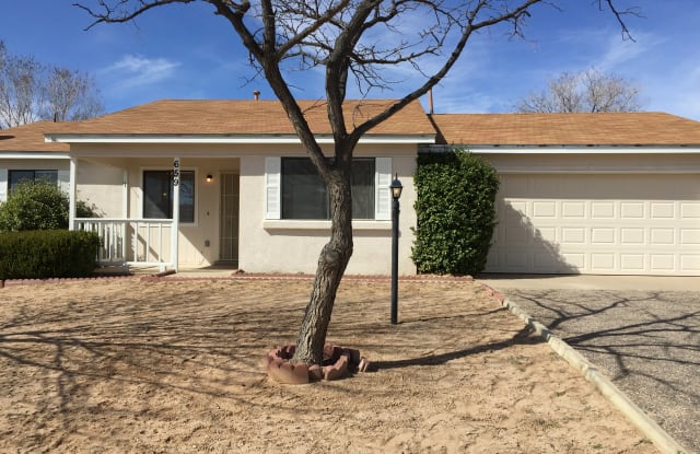 659 Sunflower Dr SW - 659 Sunflower Drive Southwest, Rio Rancho, NM 87124
