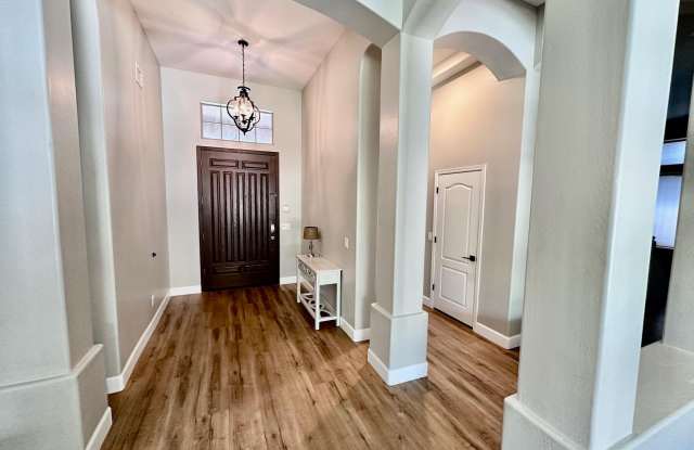5228 E Bluefield Avenue Gallery 4