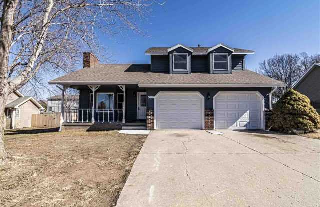 Spacious Home with Finished Basement & Fenced Backyard Gallery 1
