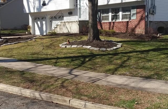 15 Chestnut Drive - 15 Chestnut Drive, Matawan, NJ 07747