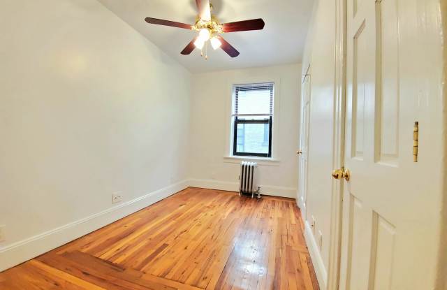 45-01 43rd Avenue Gallery 4