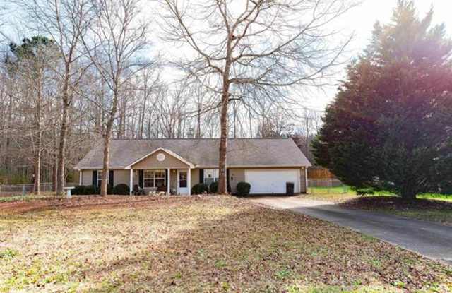 3 Bedroom 2 bath 2 Car-Garage in Senoia, GA photos photos