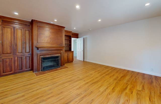 Large Altadena Foothills Home for Rent! 4 Bedrooms, 4 Bathrooms, Washer & Dryer and Central AC, Large yard! Gallery 4