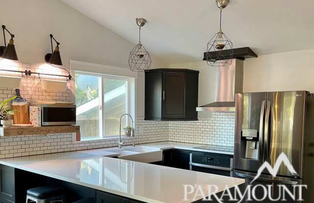 Updated 3 Bd 2 Bt Rambler! - 7531 East Ramblewood Street, Manchester, WA 98366