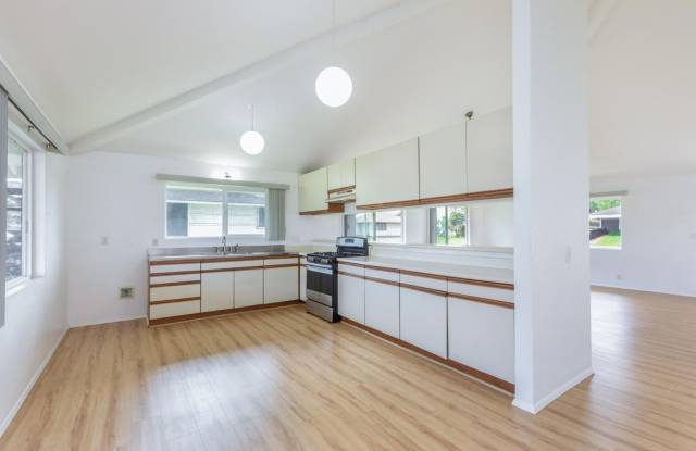 Centrally Located 3-Bedroom Home in Lihue’s Isenberg Subdivision Gallery 4