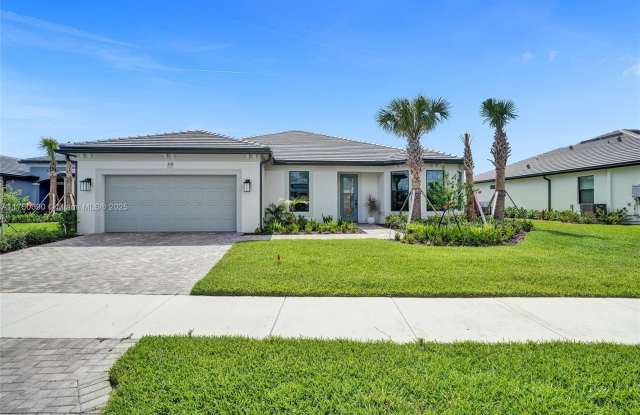 4536 N Silverwood Ln N photos photos