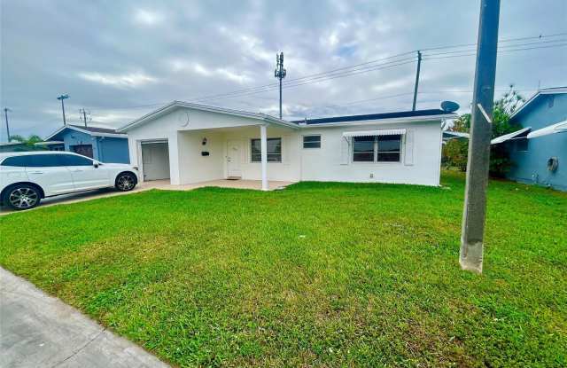 6730 NW 9th Street photos photos