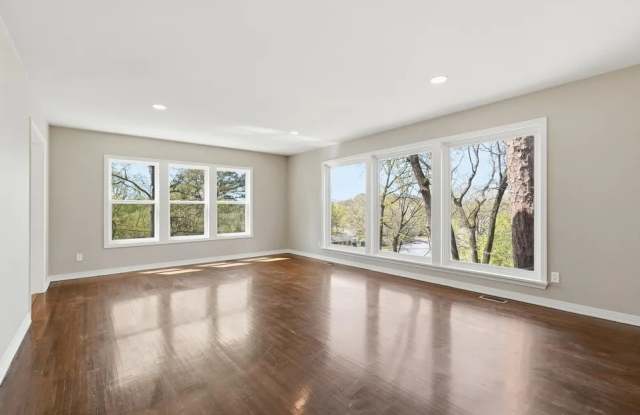 1 Van Lee Drive Gallery 3