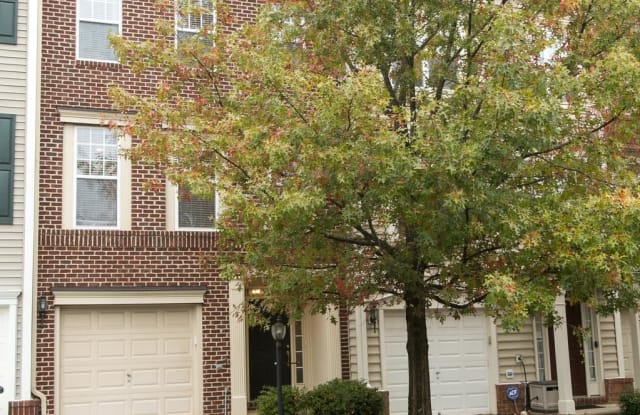 9131 PANTHER FALLS WAY - 9131 Panther Falls Way, Linton Hall, VA 20136
