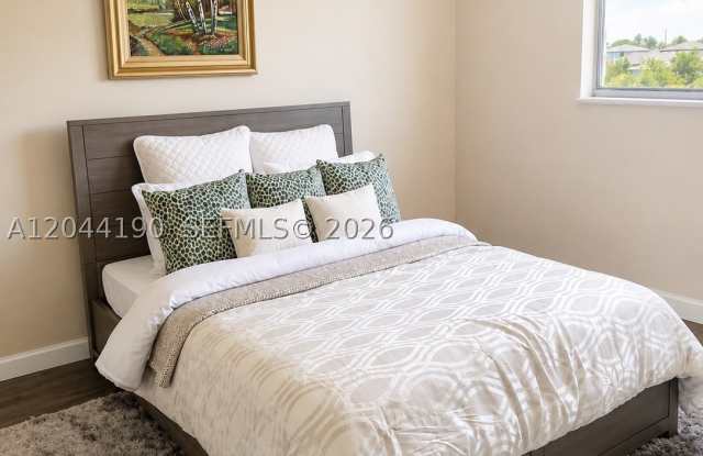 2821 Somerset Dr Gallery 3