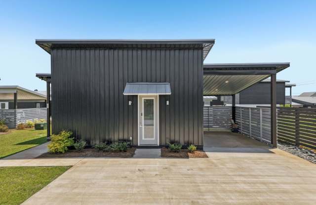 Cottage Court Gallery 4