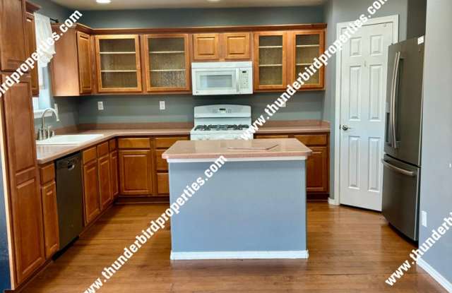4 Bedroom, 2.5 Bathroom on the westside Gallery 4