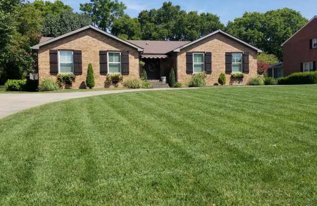 5634 Oakes Dr Gallery 2