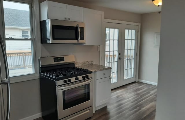 949 W Beech Street - 949 West Beech Street, Long Beach, NY 11561