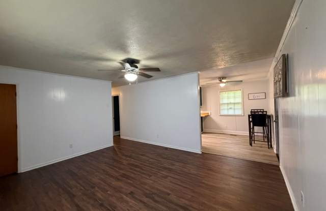 6350 Rockford ~ Arran Hills Gallery 3