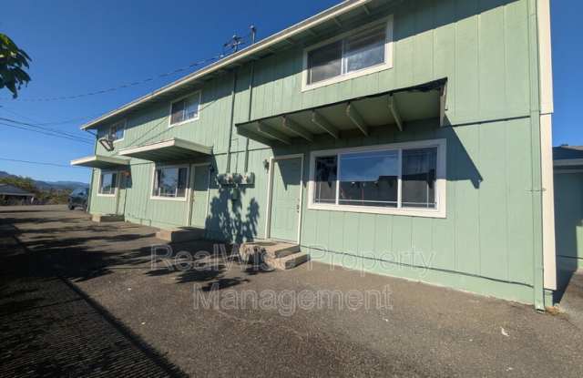 84 SE Grape Ave photos photos
