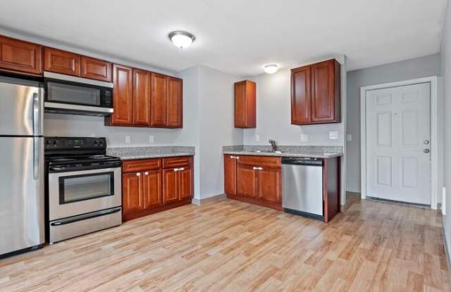 2747 Southeast Chestnut Street photos photos