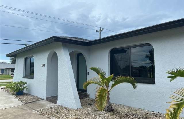 729 SW 46th Street photos photos
