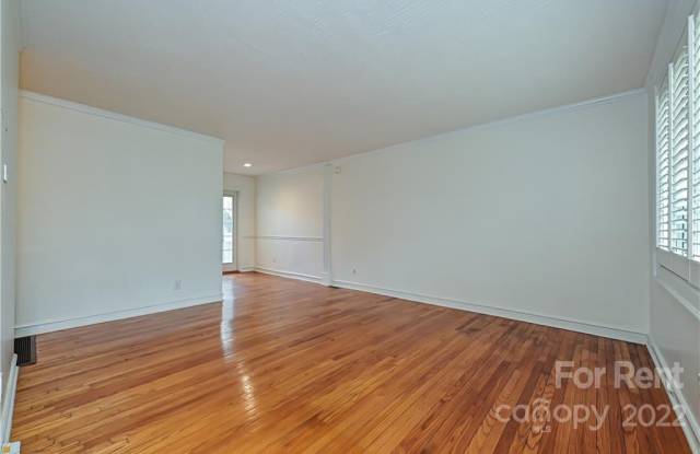 1949 Lynnwood Drive Gallery 4