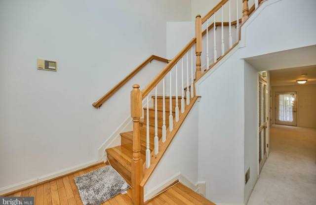 11485 CARRIAGE Court Gallery 2