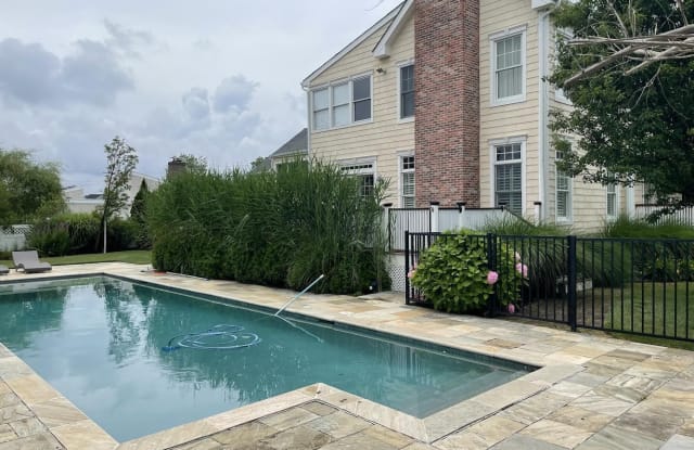 18 Riverdale Avenue - 18 Riverdale Avenue, Monmouth Beach, NJ 07750