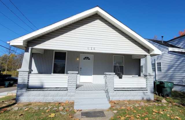 3 Bedroom 1 Bathroom - Close to BSU! photos photos